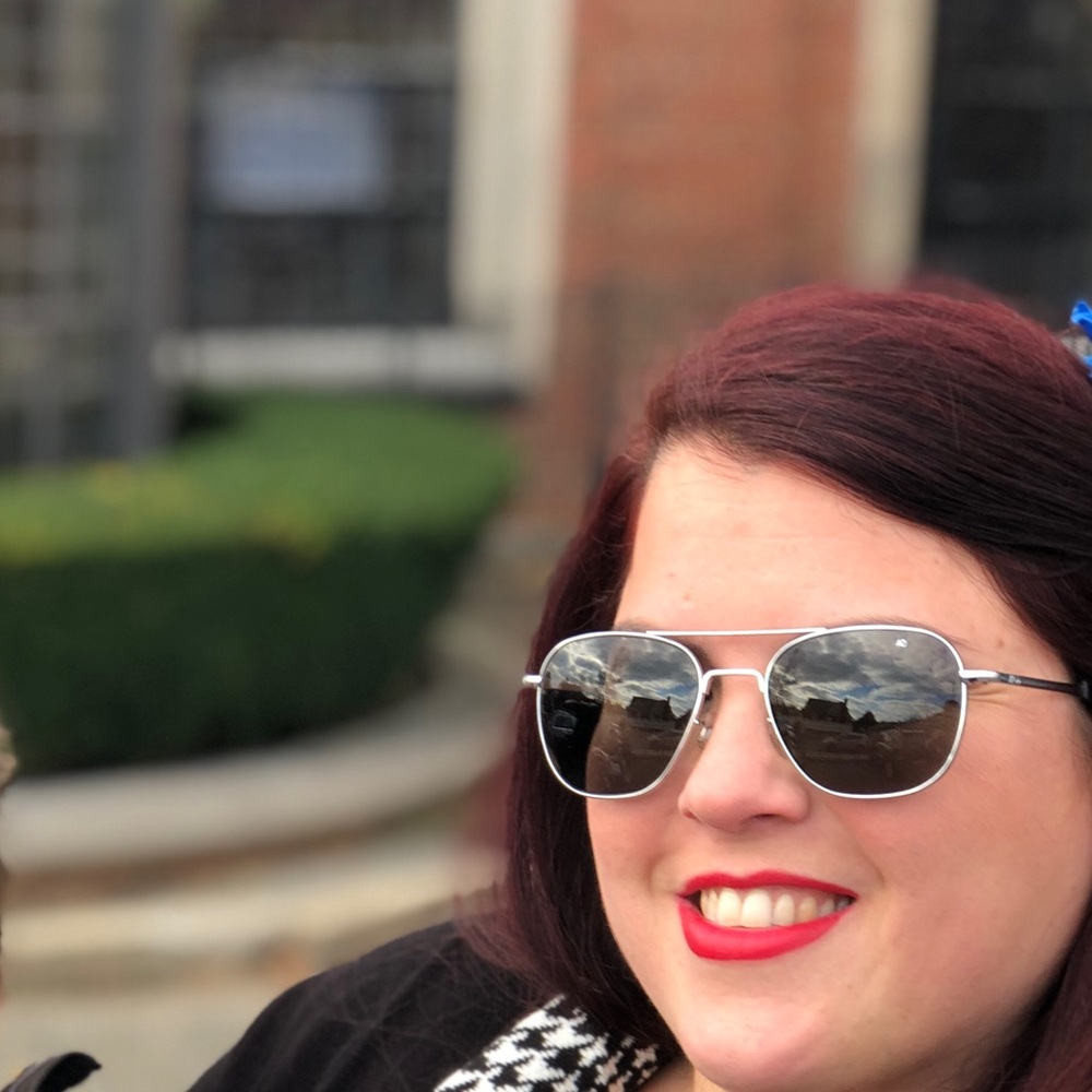 Meet your Posher, Jennifer